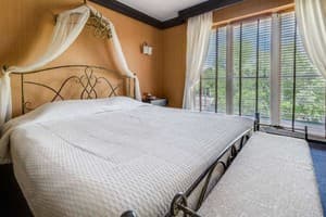 Отель Bakkara. Люкс двухместный с видом на парк 1