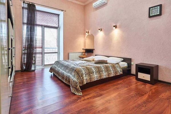 Home Hotel ул. Лысенко 1 2