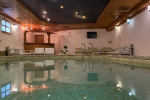 Мисливський двір 8