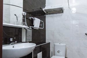 Верховина на Петропавловской 20